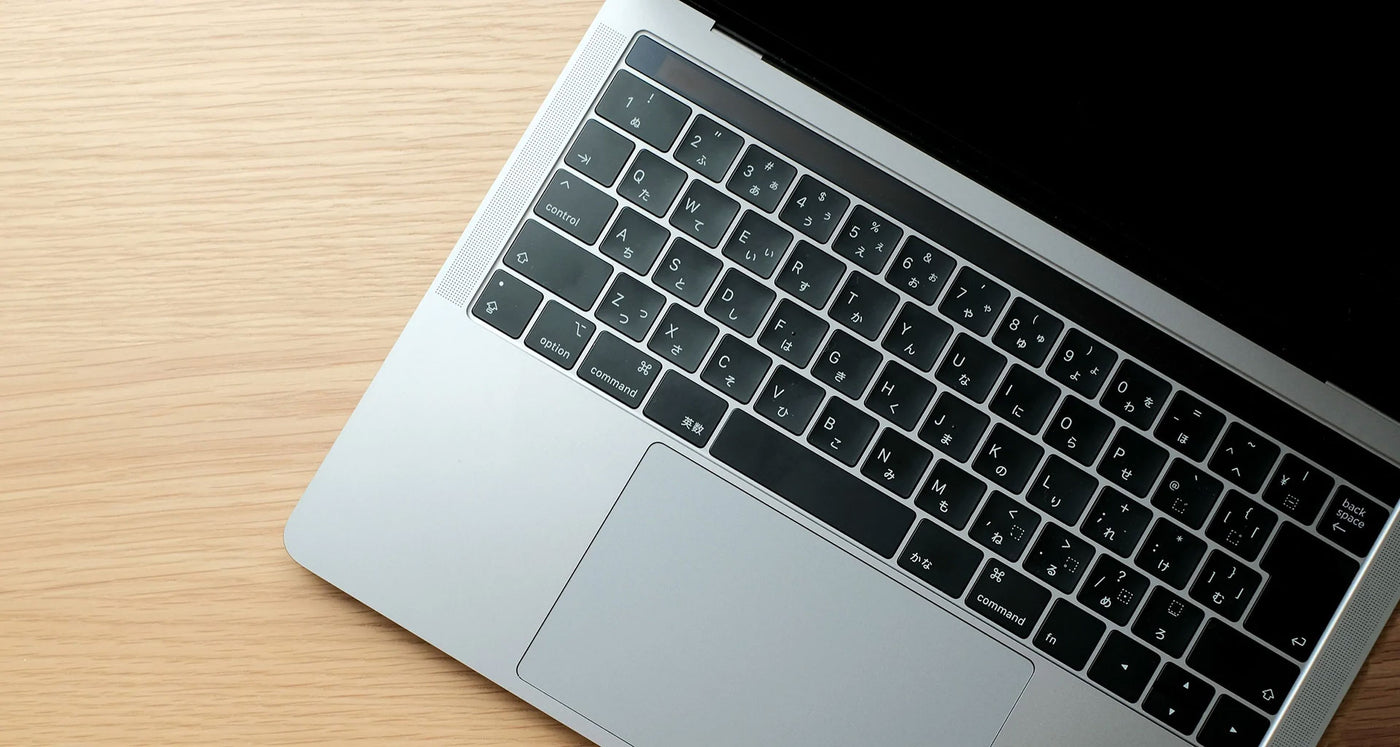 MacBook 2017 シルバー中古の商品一覧